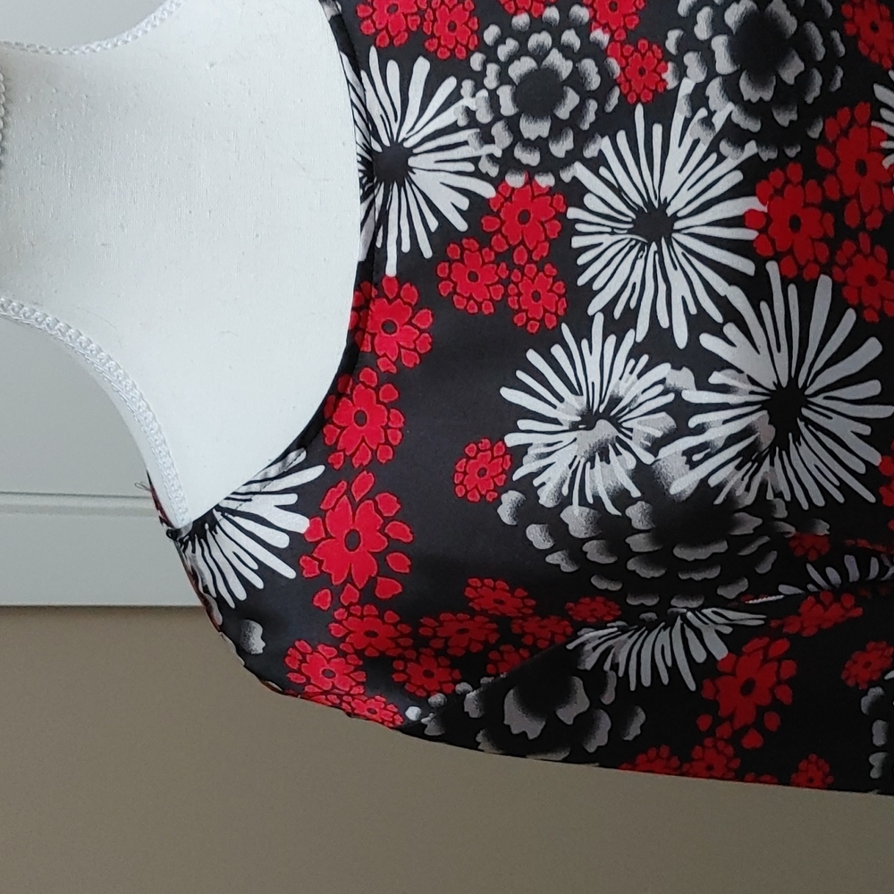 Equation black, silver and red flowers pattern long sleeve blouse Plus Size - Picture 2 of 11